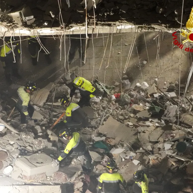 Crollo palazzina a Messina, ancora tre dispersi. Oggi gli interrogatori degli indagati\n
