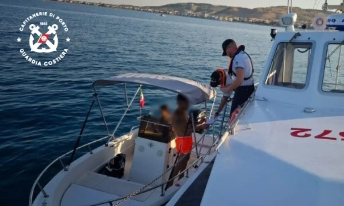 Guardia Costiera, controlli da Crucoli a Sellia Marina: 21 sanzioni per oltre seimila euro\n
