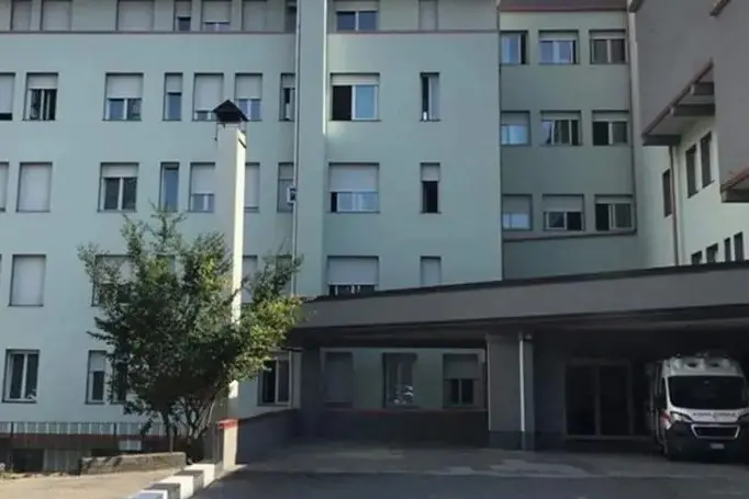 <p>Marcia a difesa dell’<span style=\"color:hsl(0, 75%, 60%);\">ospedale di Serra</span>, il Comitato mobilita la piazza: «La tutela del San Bruno è responsabilità di tutti»</p>
