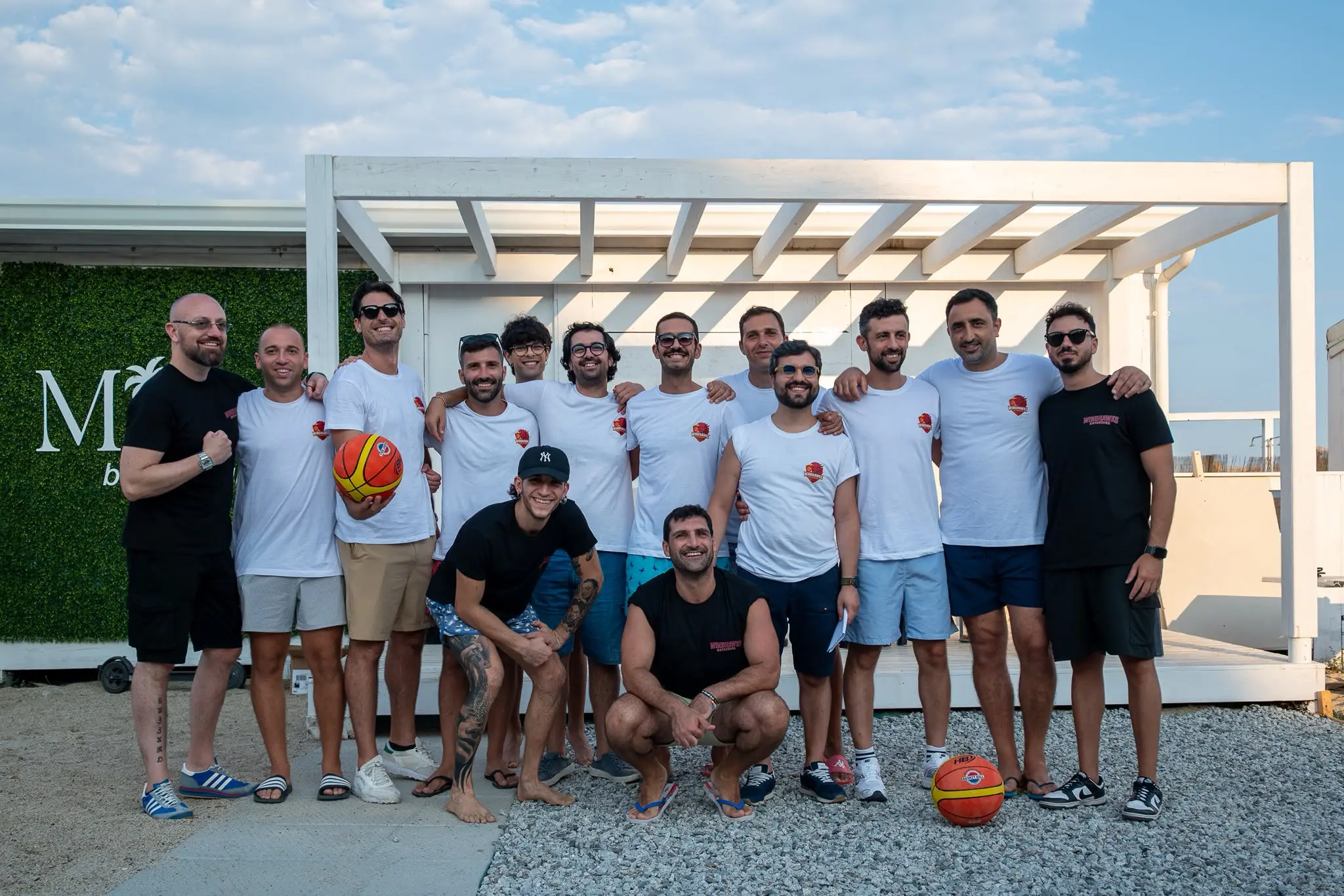 Basket Fest, la palla a spicchi diventa festa grazie ai Windhawks Catanzaro: tiri, giochi da tavolo e arte dal vivo