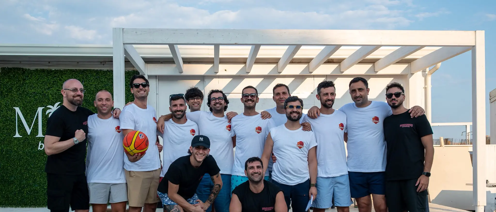 Basket Fest, la palla a spicchi diventa festa grazie ai Windhawks Catanzaro: tiri, giochi da tavolo e arte dal vivo