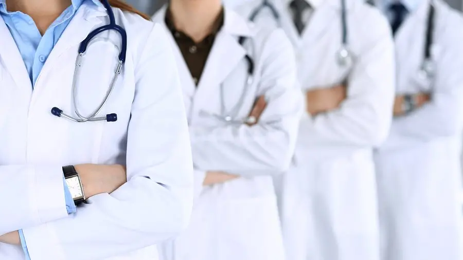 <p>La Calabria alla ricerca di medici, Azienda Zero a caccia di <span style=\"color:hsl(0, 75%, 60%);\">98 profili</span>: al via i concorsi per il reclutamento</p>