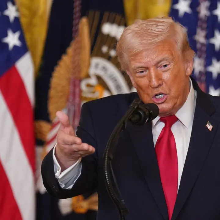 Ennesimo ultimatum di Trump all’Iran:\u00A0«Colloqui in corso, è l’ultima chance». Teheran nega:\u00A0«Non stiamo negoziando»\n