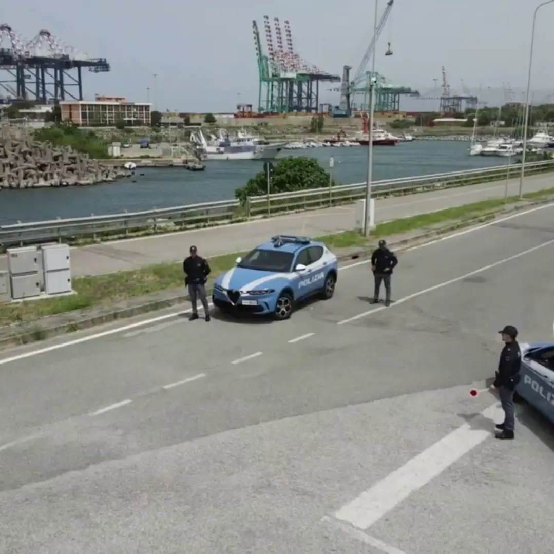 Porto di Gioia Tauro, il SAP rilancia l'allarme: «Servono più uomini e autonomia per la Polizia di Frontiera»\n
