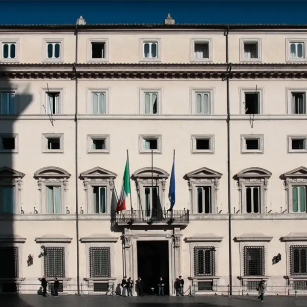 <p>Sanità in Calabria, accelera il <span style=\"color:hsl(0, 75%, 60%);\">piano di rientro</span>: atteso l’ok del Governo dopo il pressing sulla Conferenza Stato-Regioni</p>