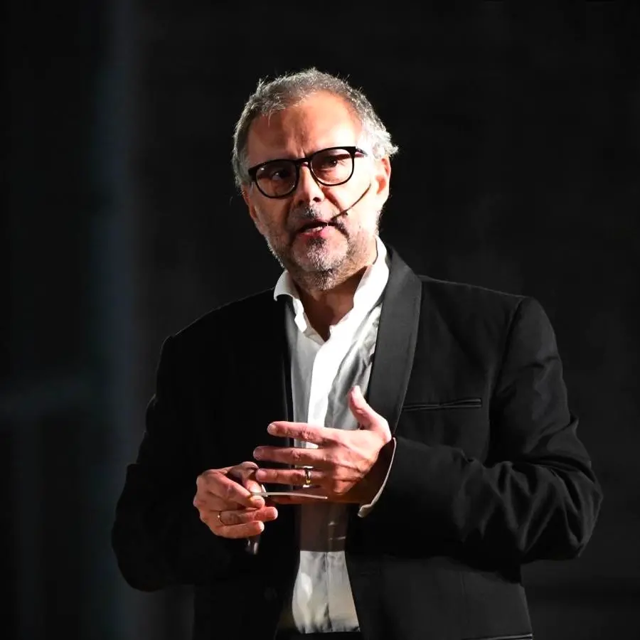 Musica e intelligenza artificiale, il maestro Perri: «La macchina può produrre suono, ma l’emozione resta umana»\n