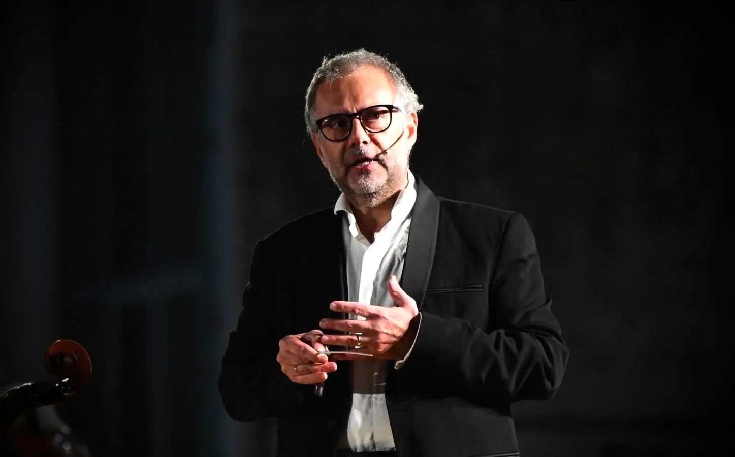 Musica e intelligenza artificiale, il maestro Perri: «La macchina può produrre suono, ma l’emozione resta umana»\n