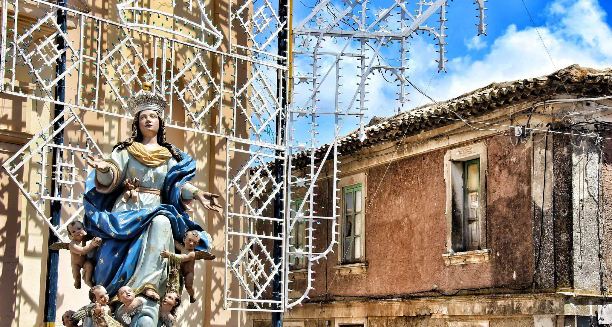 Potenzoni si prepara alla festa della Madonna Assunta: fede, tradizione e spettacoli per il Ferragosto del paese dell'Infiorata