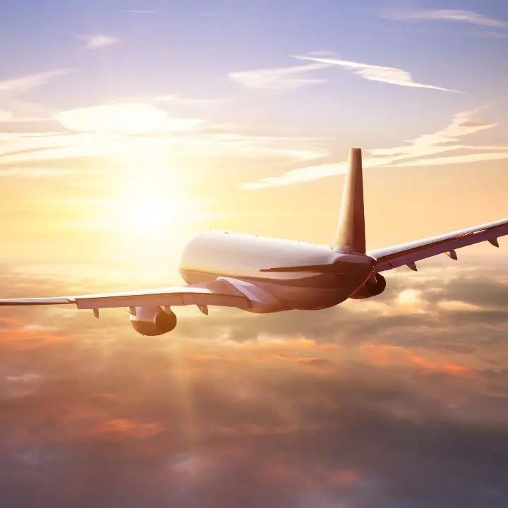 La Calabria vola sempre più lontano: a luglio boom di passeggeri internazionali, +33,8% negli aeroporti\n