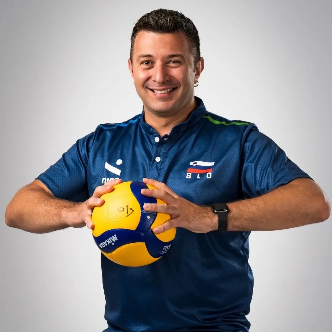 Il presidente FIPAV Reggio\u00A0si congratula con Antonio Mariano per lo storico bronzo della Slovenia in Volleyball Nations League\n