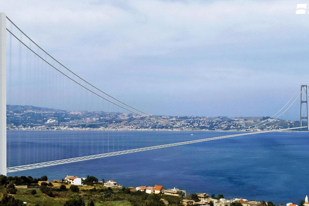 Manifestanti del movimento No ponte Calabria si preparano a tornare in piazza a Messina per opporsi al progetto del Ponte