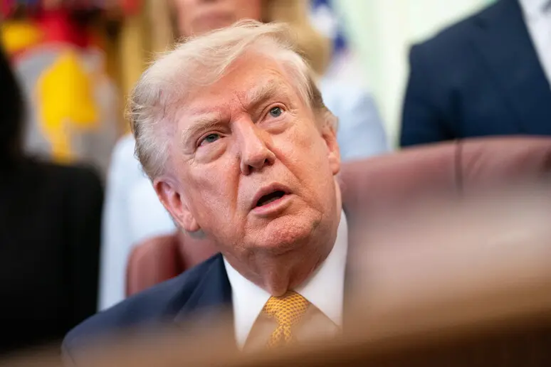 Stretto di Hormuz, Trump: «Siamo vicini all'accordo, l'Iran vuole trattare»\n