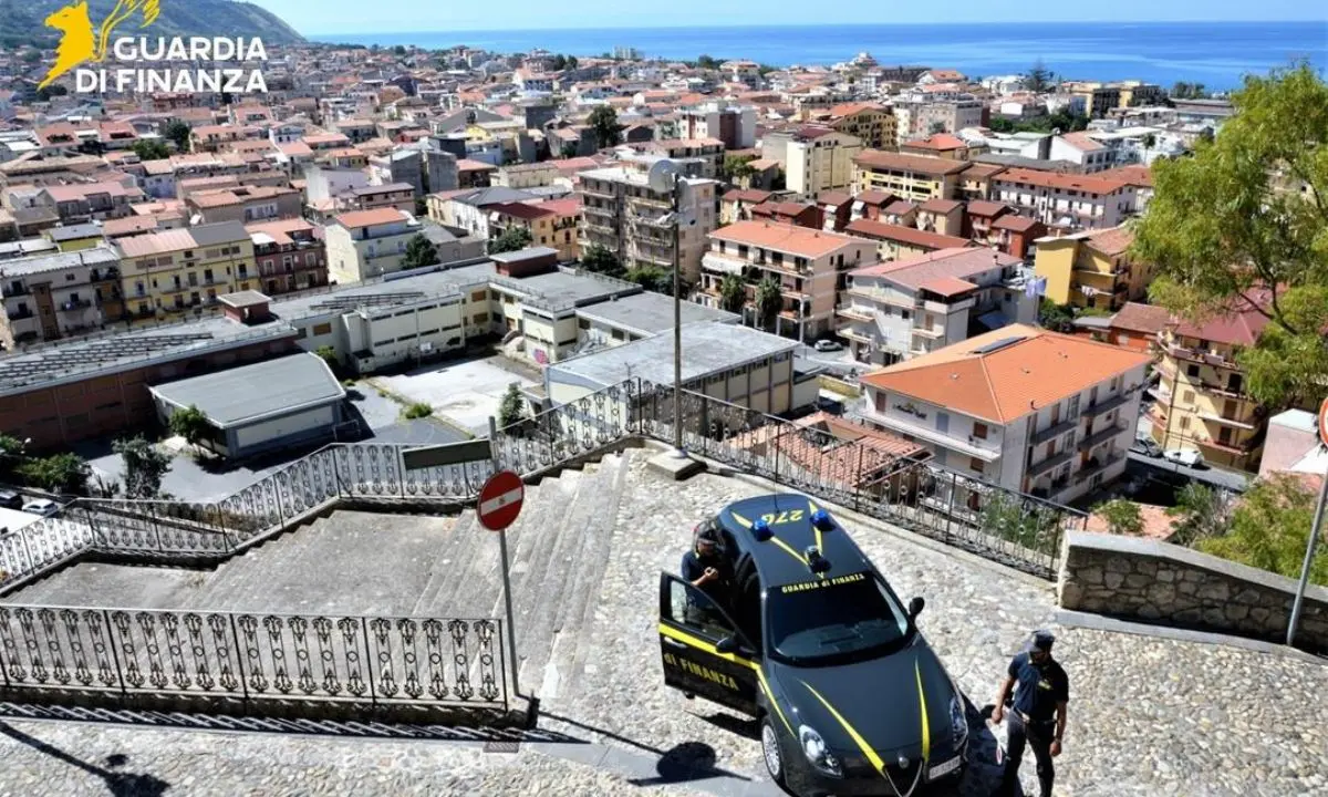 Controlli estivi sul Tirreno cosentino, scoperti 28 lavoratori in nero e 181 irregolarità fiscali\n