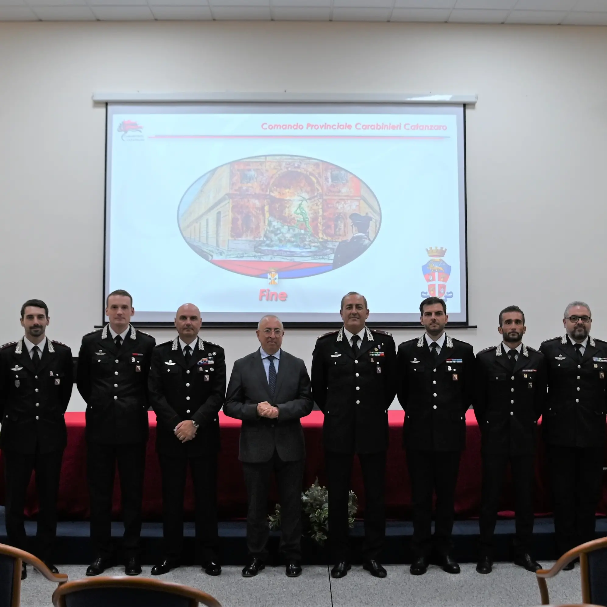 <p>Visita del <span style=\"color:hsl(0, 75%, 60%);\">neo prefetto</span> di Catanzaro Di Nuzzo al Comando Legione Carabinieri Calabria</p>