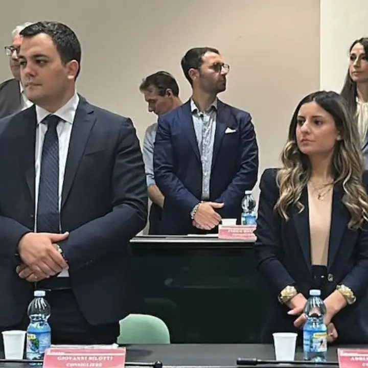 Rende, GenerAzione attacca la Giunta su fondi PNRR e rifiuti: «Servono atti, non avvertimenti»\n