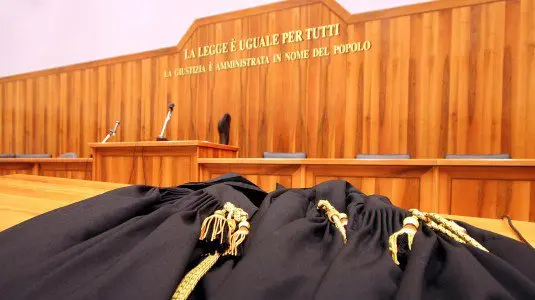 Tar Reggio ristabilisce il diritto a\u00A0detenere armi negato a un cittadino per tredici anni sulla base di una parentela\n