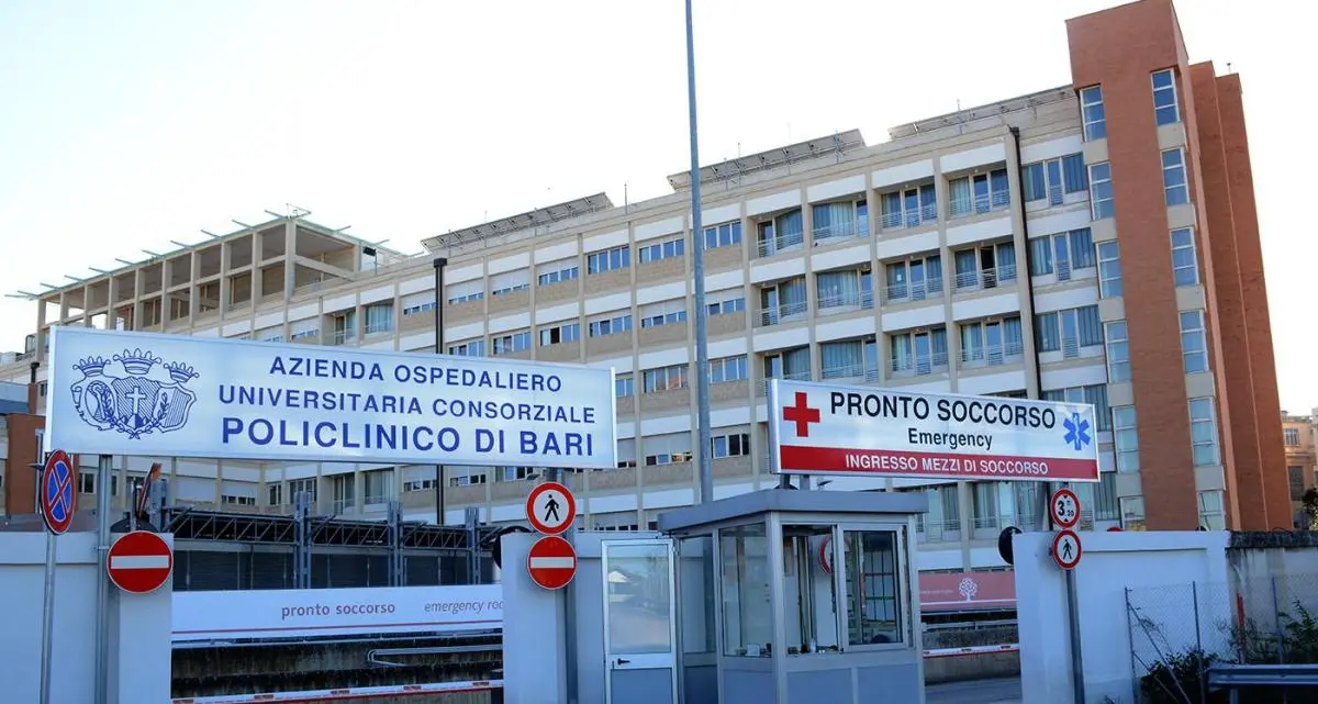 Due bambine azzannate da un cane randagio a Bari: una è in rianimazione\n