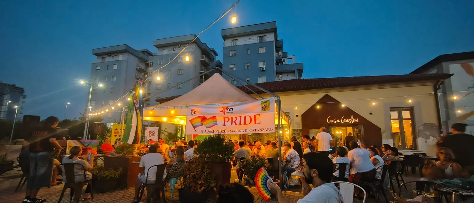 Verso il Catanzaro Pride, si chiude il Road to Pride: dal Parco Gaslini l'appello per una legge regionale contro le discriminazioni\n\n\n