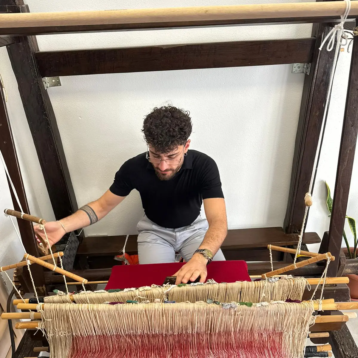 Girifalco veste il futuro: il sogno di Rocco Vitaliano sfila tra tradizione e alta moda\n