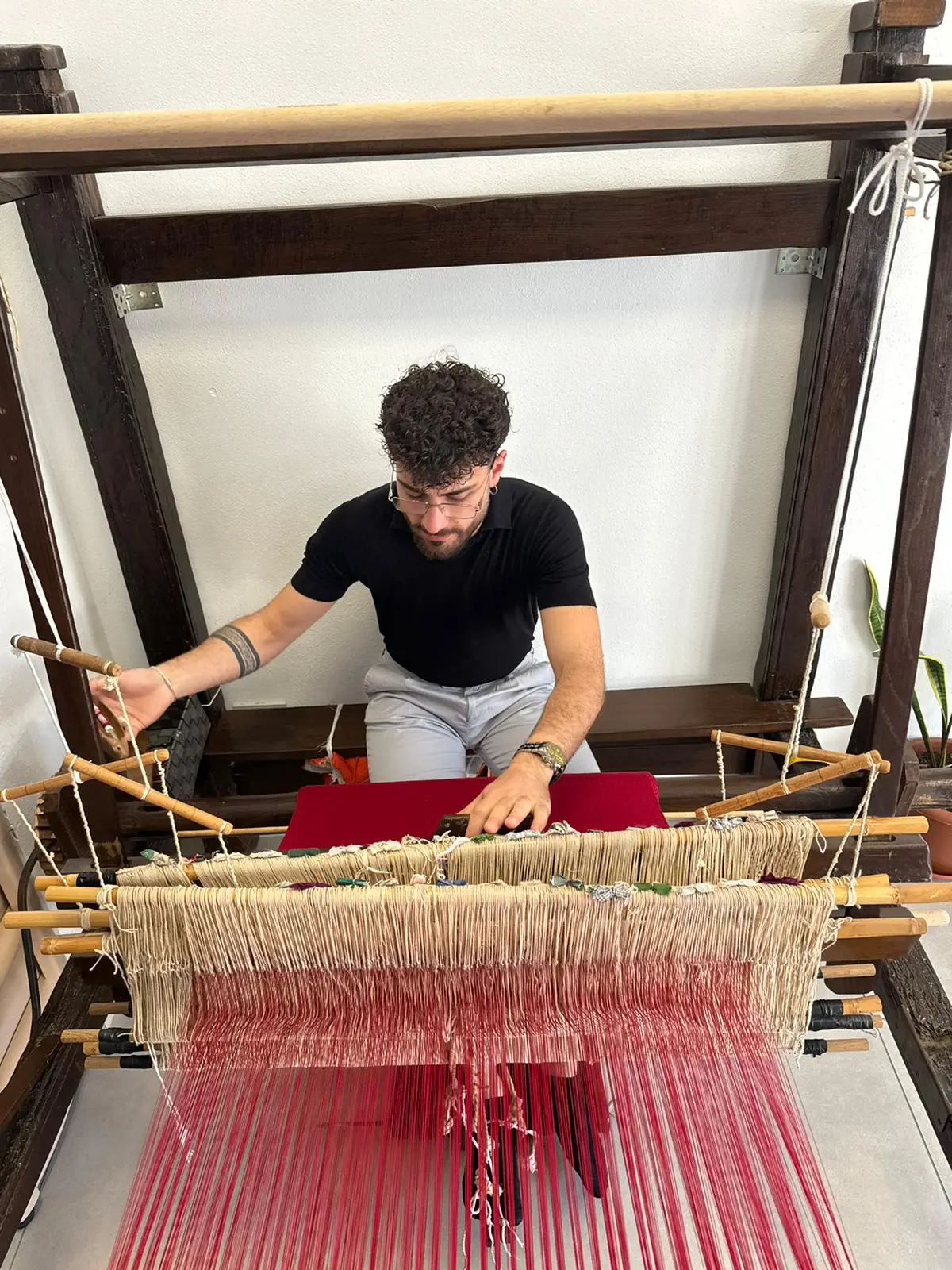 Girifalco veste il futuro: il sogno di Rocco Vitaliano sfila tra tradizione e alta moda\n