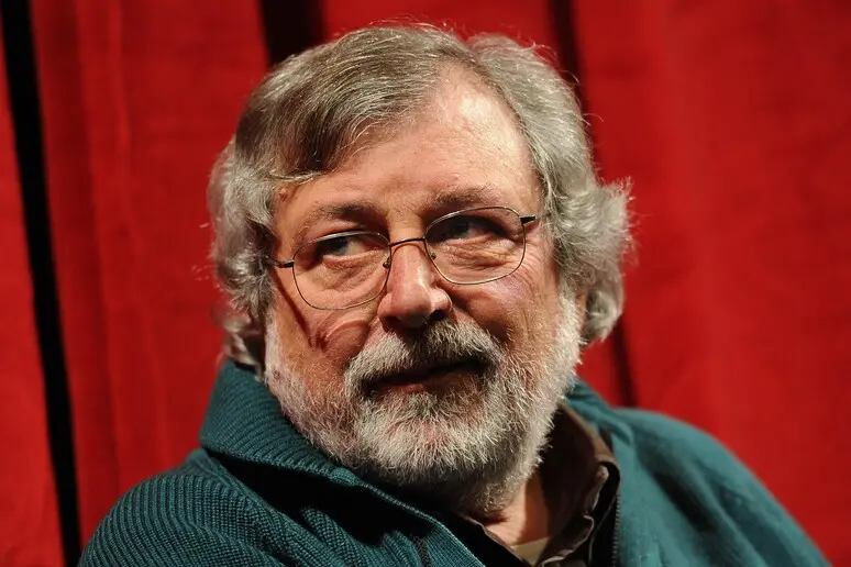 È morto Francesco Guccini, il gigante della musica italiana\u00A0si è spento a 86 anni\u00A0\n