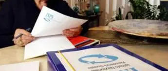 Il padre muore a Tenerife, loro incassano la pensione per 7 anni a Castrovillari: sequestrati 245mila euro a una coppia\n