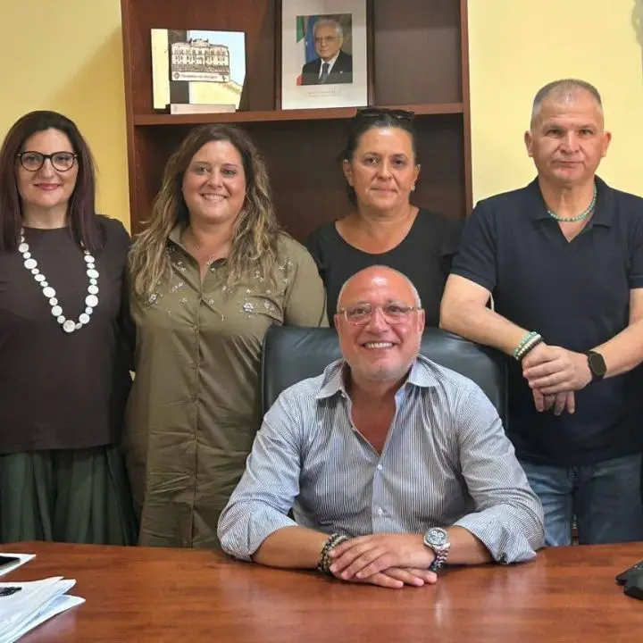 Zumpano, quattro lavoratori TIS stabilizzati: entrano a far parte dell’organico del Comune\n