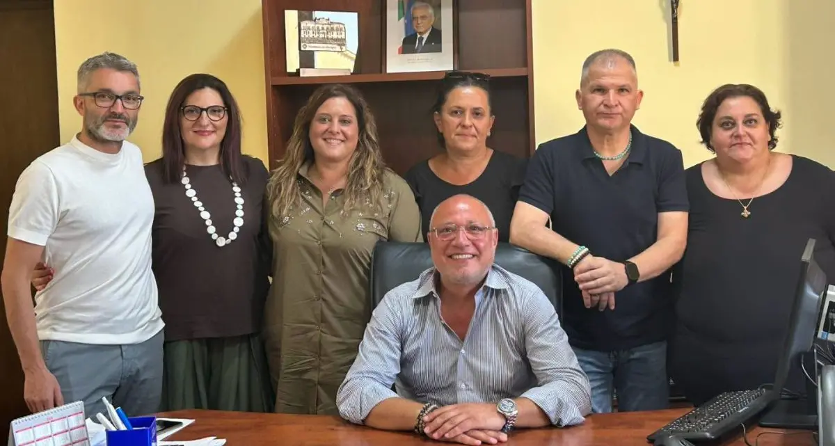 Zumpano, quattro lavoratori TIS stabilizzati: entrano a far parte dell’organico del Comune\n