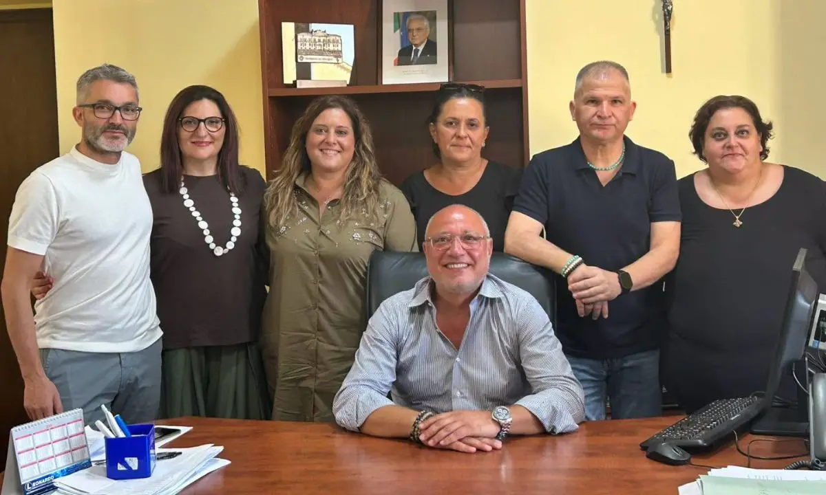 Zumpano, quattro lavoratori TIS stabilizzati: entrano a far parte dell’organico del Comune\n