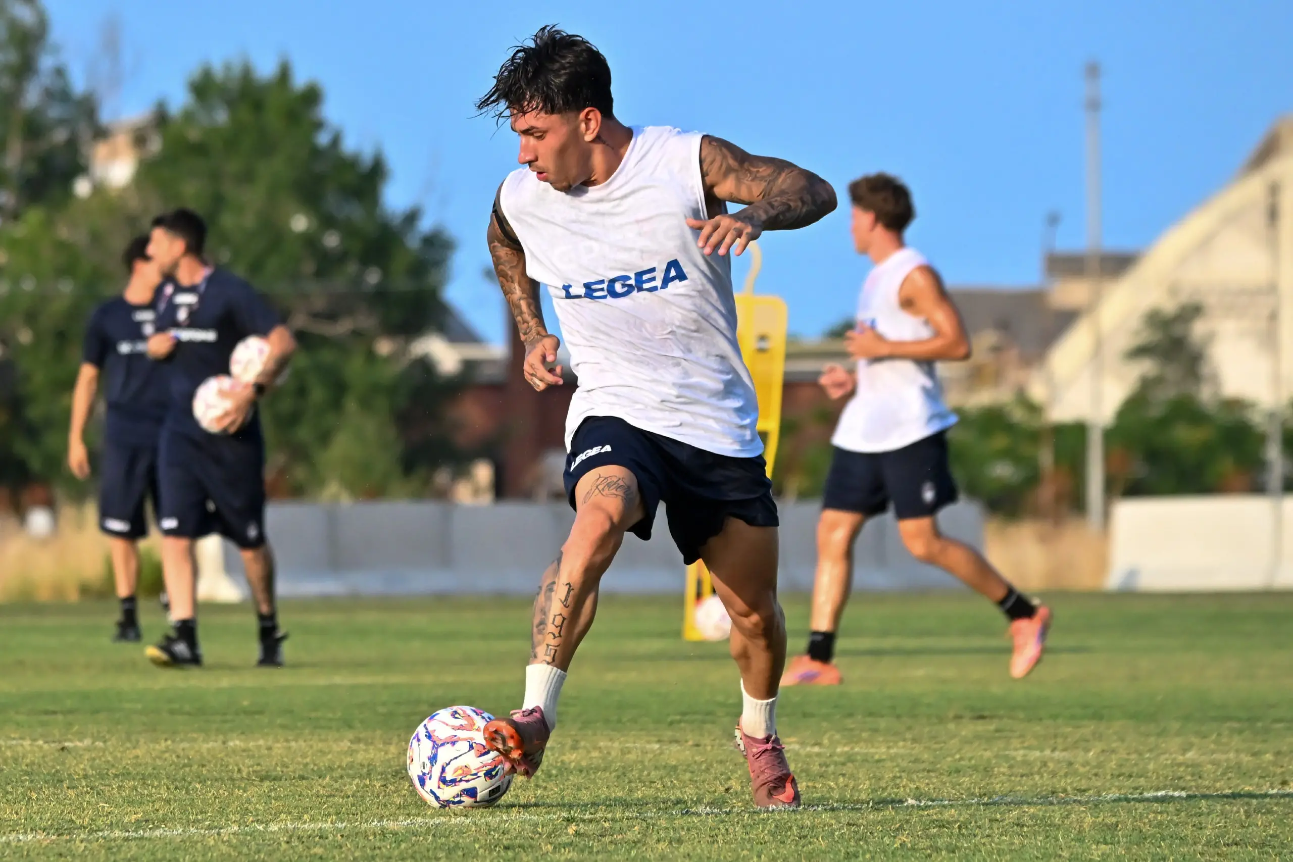 Crotone, prosegue la preparazione: nel mirino il derby di Coppa con il Cosenza\n