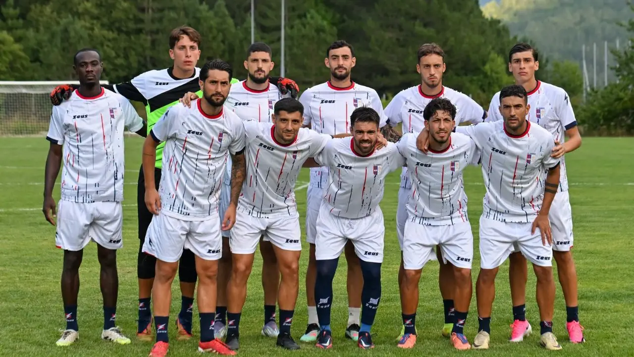 Vibonese, il ko con il Cosenza non preoccupa Maglia: «Sta nascendo una squadra agguerrita»\n