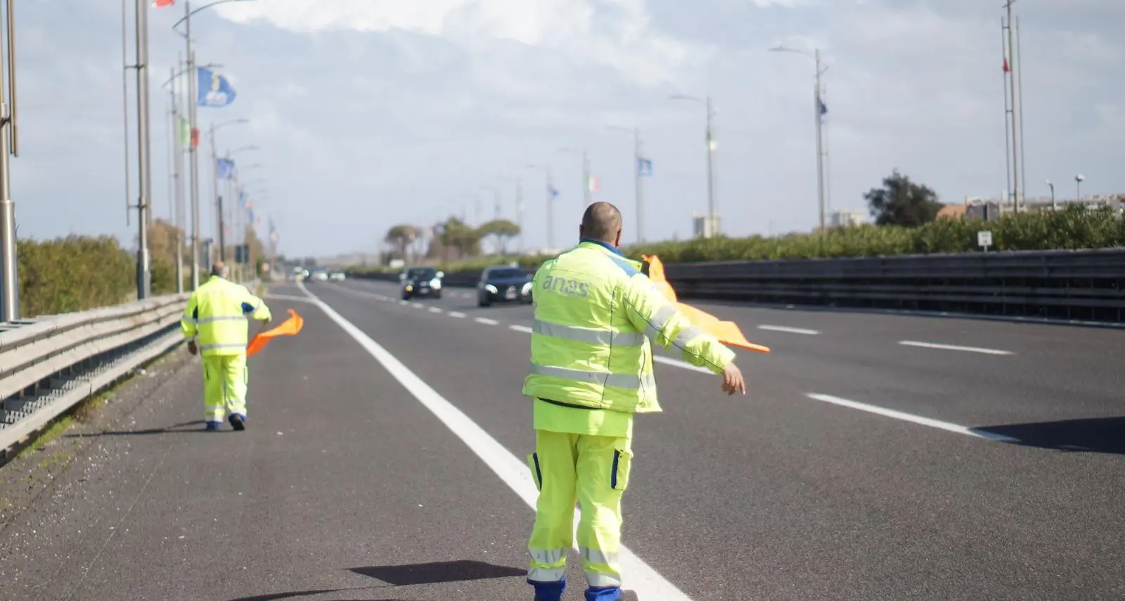 Weekend da bollino nero sulle strade, esodo verso la Calabria: attenzione alla A2 e alle Statali 106 e 18\n