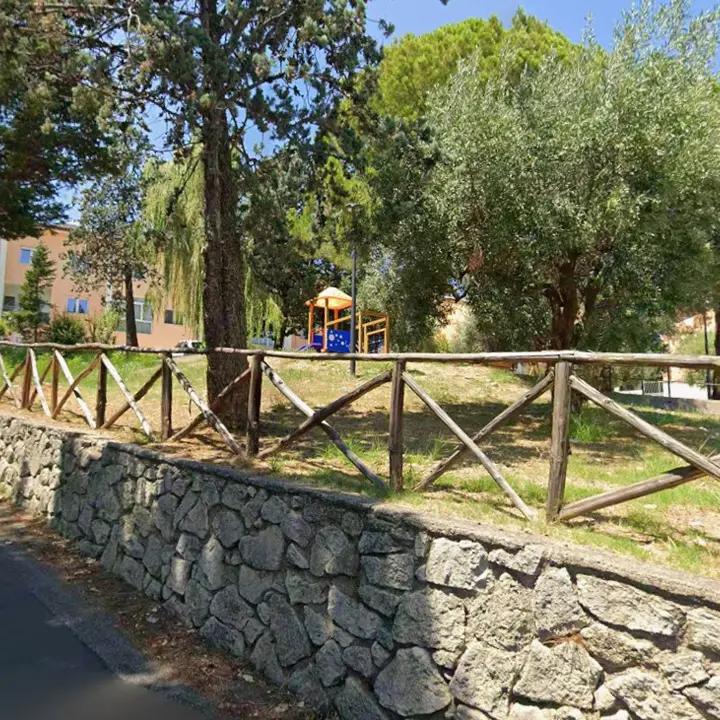 Castrolibero, esche per topi in un giardino privato: una bambina di 4 anni rischia il contatto con il veleno\n\n\n