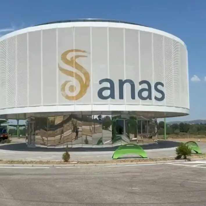 A2, attiva la Green Island di Lattarico: ricariche elettriche e presidio sanitario | VIDEO\n