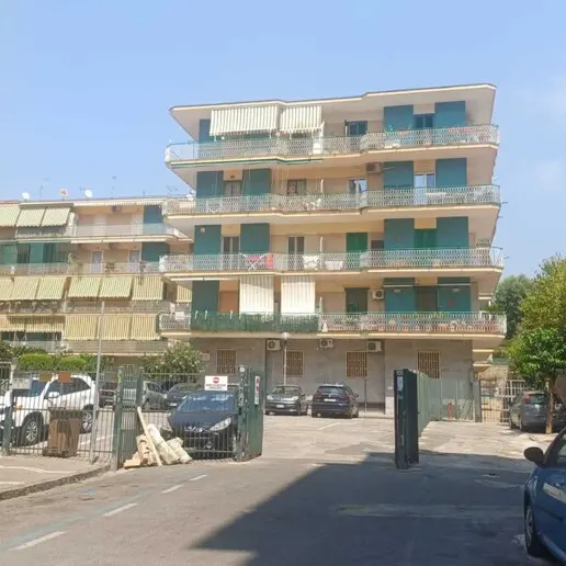 Portici, trovati morti in casa zia e nipote: il dramma scoperto dopo giorni, indagano i carabinieri\n