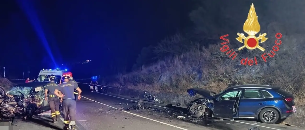 Incidente mortale sulla statale 106 nel Catanzarese: una vittima e tre feriti nei pressi dello svincolo di Pietragrande\n