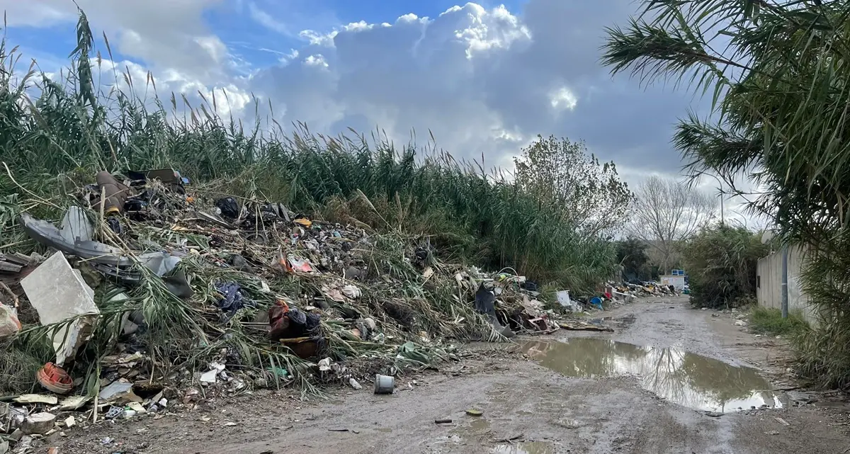 Controlli nel rione Ciambra a Gioia Tauro:\u00A0identificate 275 persone, controllati 139 veicoli, eseguite 24 perquisizioni domiciliari\n\n\n