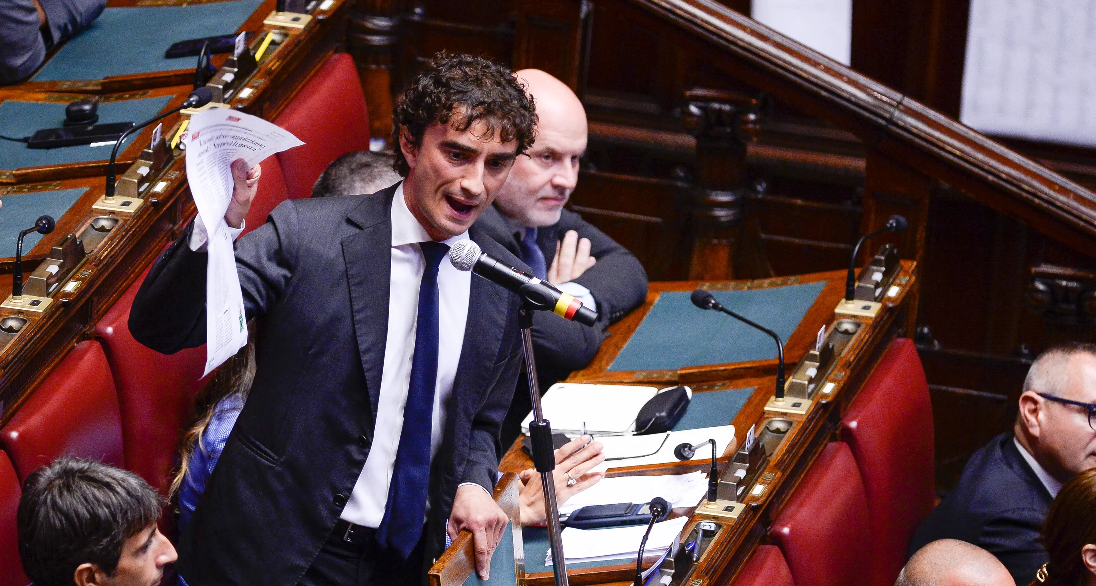 Caso Delmastro, l’oltraggio di Bignami a Scalfaro sul 41-bis: «Liberò 300 mafiosi». Ma la storia dice altro\n