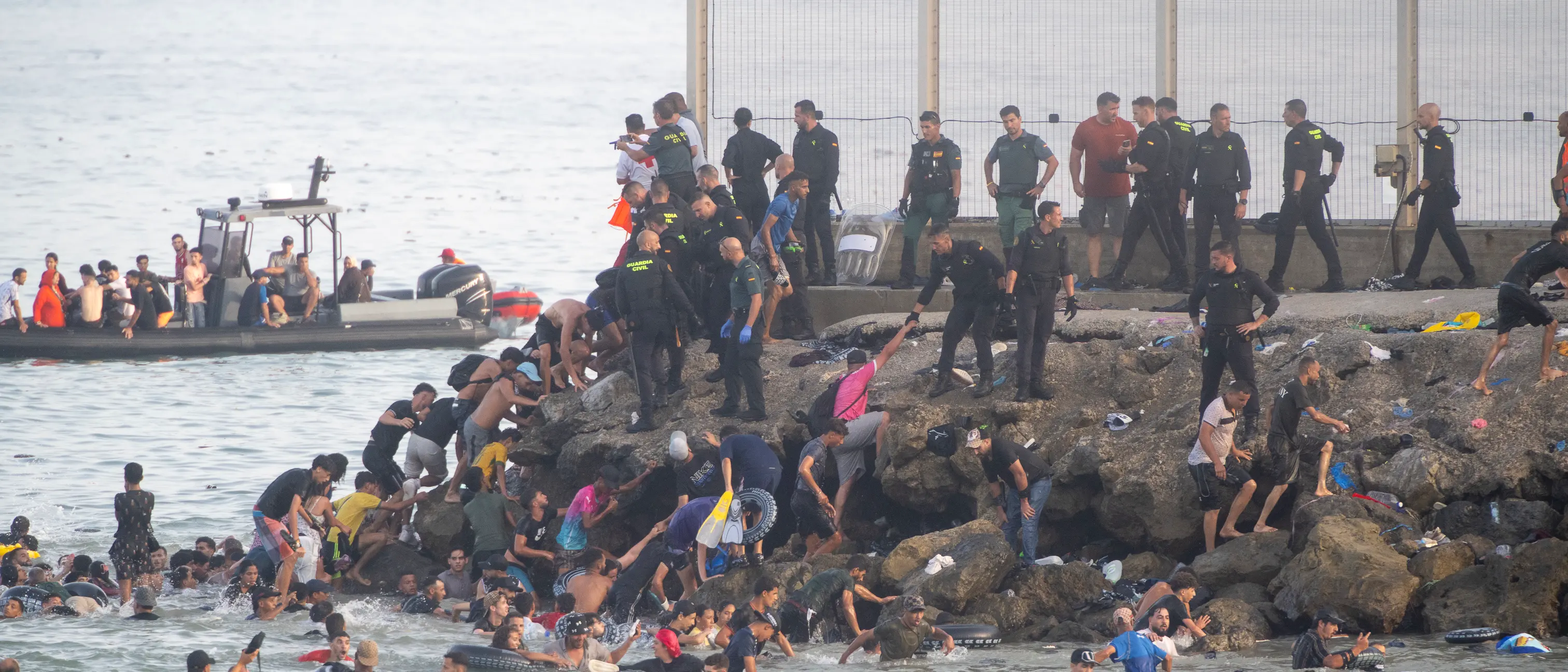 Meloni sfida la Spagna sui migranti\u00A0ma il caso Ceuta spacca la maggioranza: Tajani sempre più in bilico\n