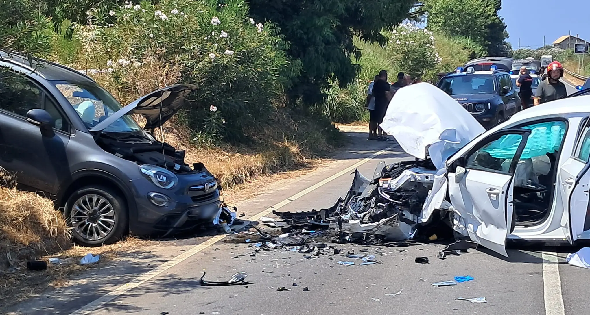 Tragico incidente sulla ex\u00A0522 a Zambrone, muore una 77enne: quattro feriti e strada ancora chiusa al traffico\n