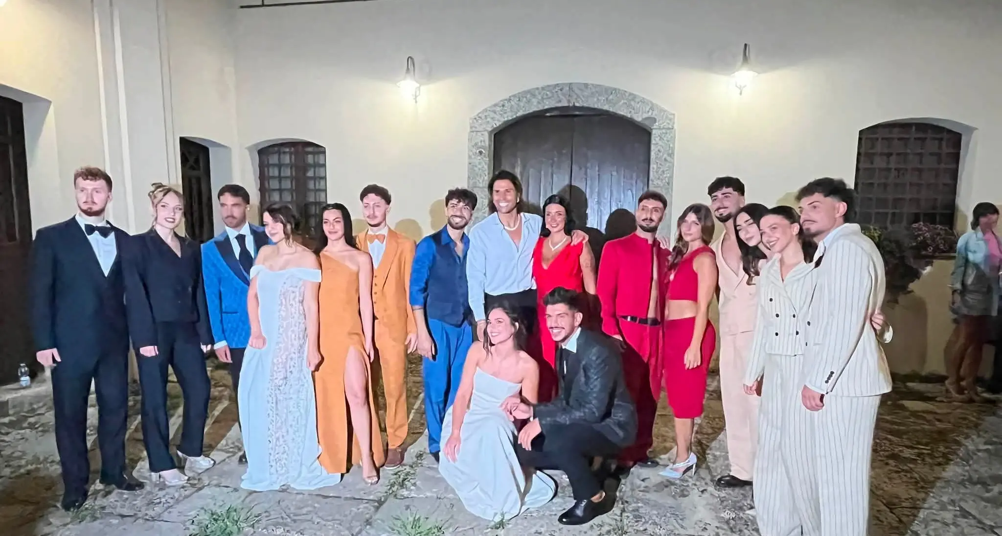 «La Calabria ha tanto potenziale, bisogna credere nei propri sogni»: lo stilista calabrese Rocco Vitaliano porta in passerella l’anima di Girifalco\n