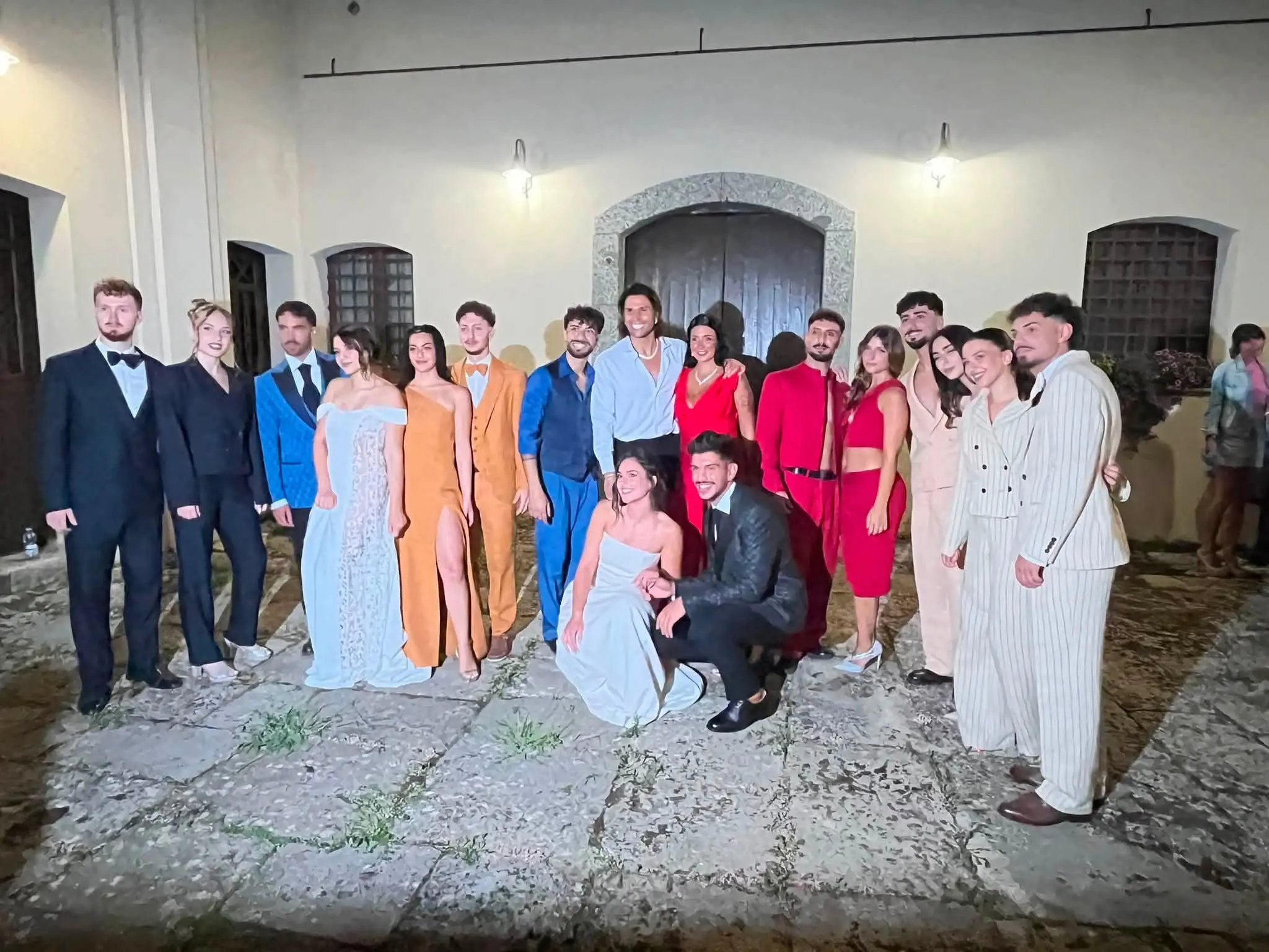 «La Calabria ha tanto potenziale, bisogna credere nei propri sogni»: lo stilista calabrese Rocco Vitaliano porta in passerella l’anima di Girifalco\n