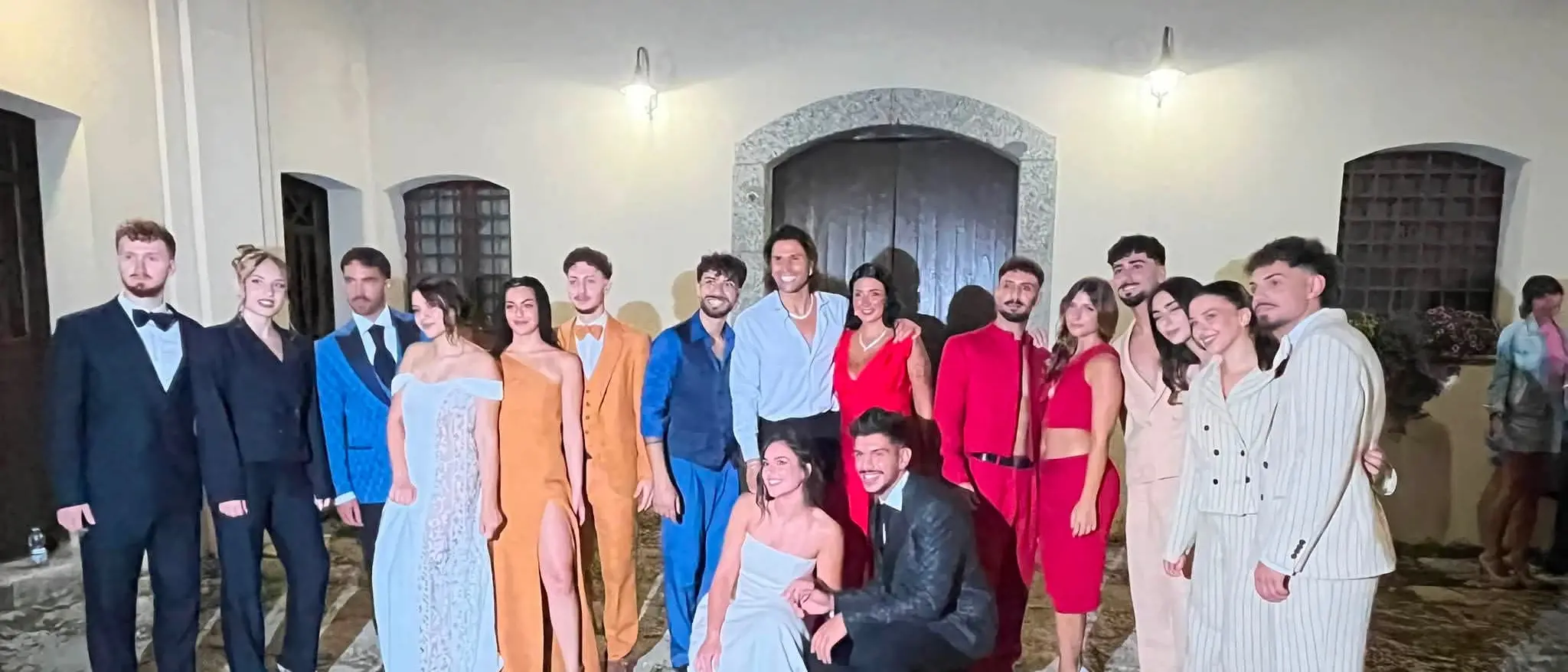 «La Calabria ha tanto potenziale, bisogna credere nei propri sogni»: lo stilista calabrese Rocco Vitaliano porta in passerella l’anima di Girifalco\n