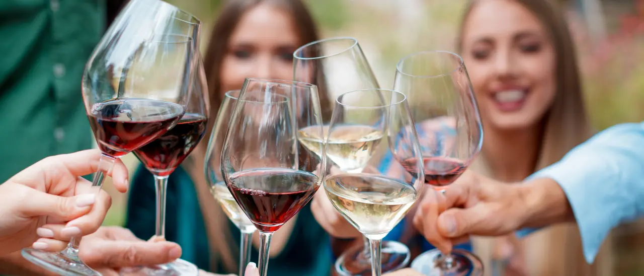 Brattirò celebra il vino locale: tutto pronto per la tradizionale sagra del 10 agosto\n