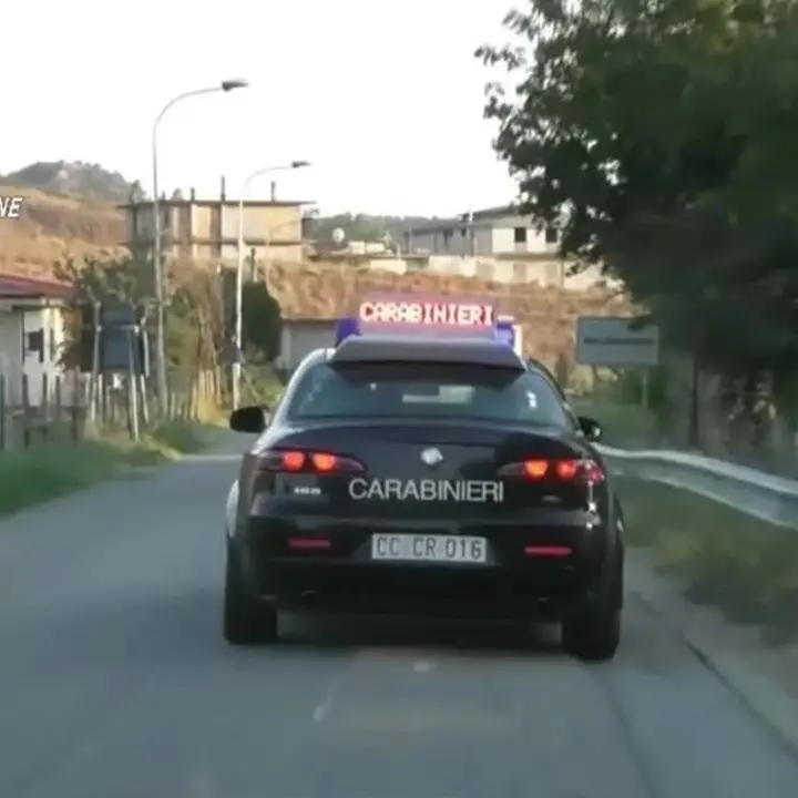 Maltrattementi e minacce di morte alla compagna: arrestato un uomo a San Mauro Marchesato\n