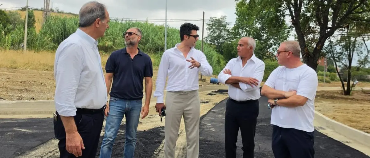 Cosenza, apre la nuova strada Serra Spiga-Mendicino: addio al semaforo e alle code\n