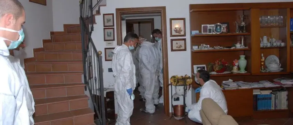 Garlasco, il mistero dei tappeti spostati nella villetta: il RIS ne usò uno durante il luminol, altri due finirono in un paiolo\n