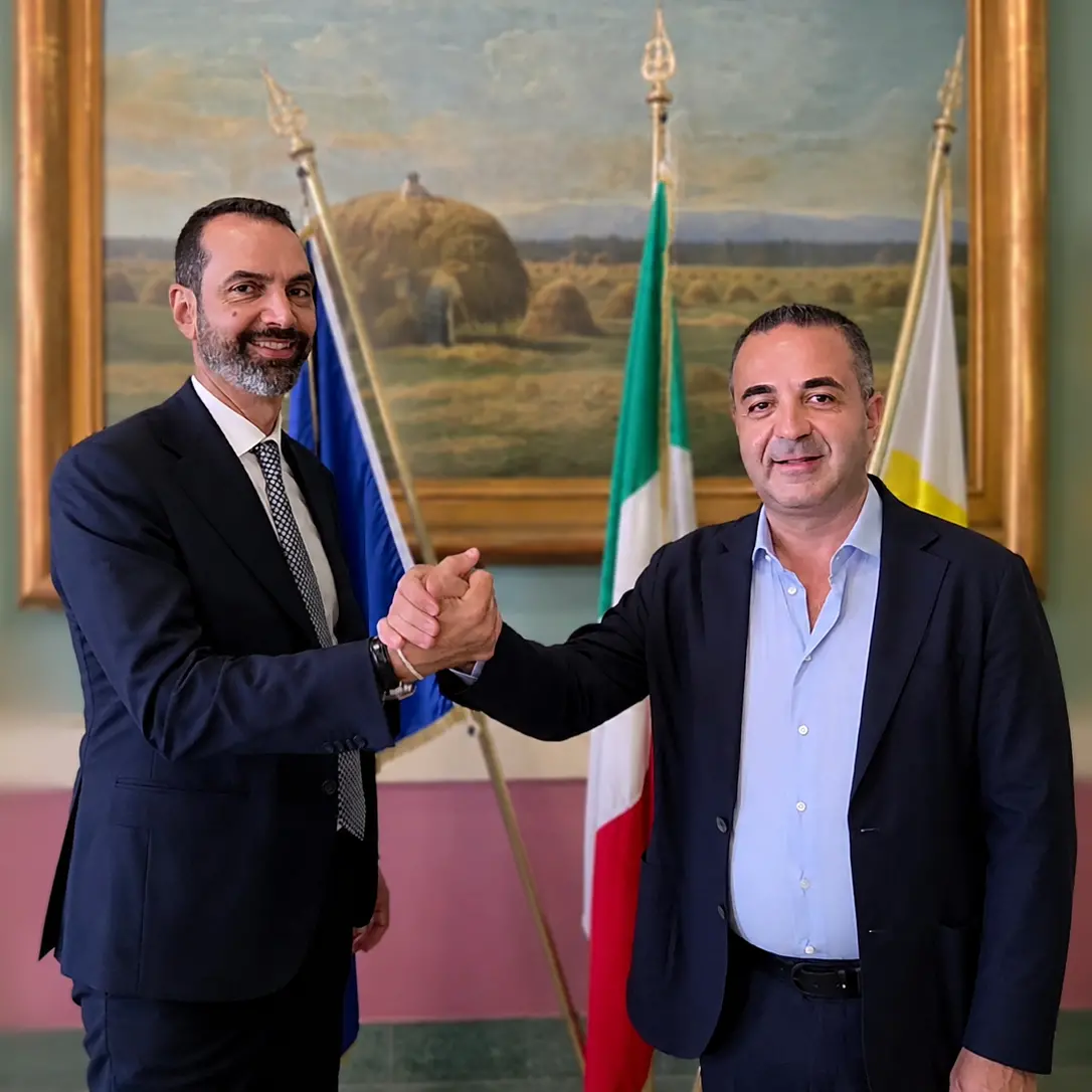 Reggio\u00A0e Messina insieme: «Da oggi si cambia passo», l'annuncio dei sindaci Cannizzaro e Basile\n