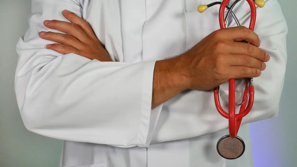 Sanità, la Calabria continua la caccia ai medici: Azienda Zero cerca 111 specialisti\n