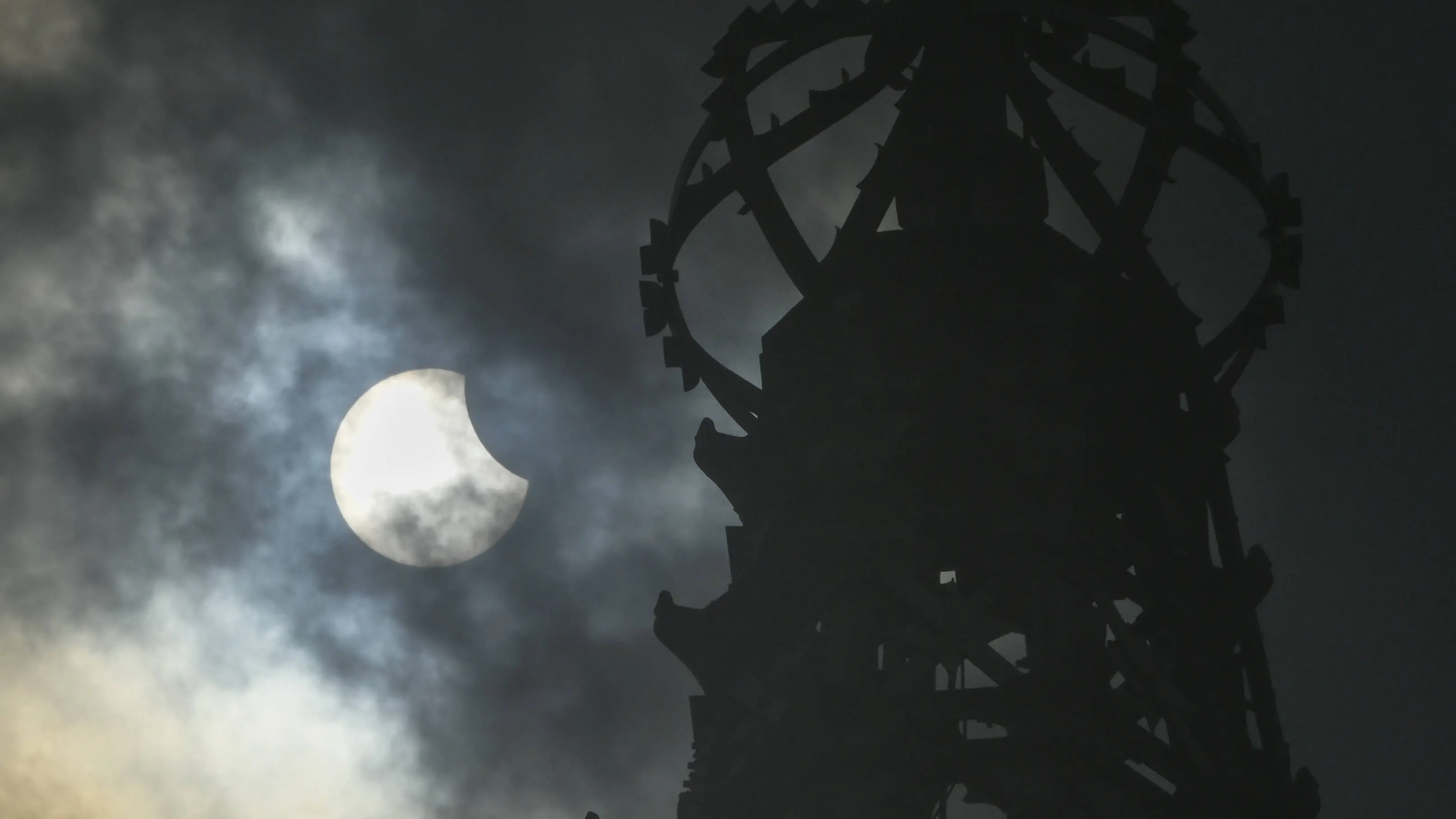 <p>È il giorno dell'eclissi solare</p>\\n , CHINE NOUVELLE/SIPA